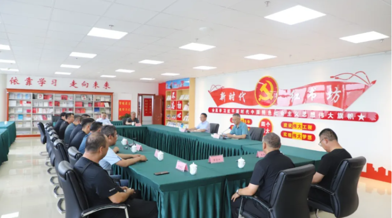 集團(tuán)工會(huì)組織開展慶“八一”退伍軍人座談活動(dòng)