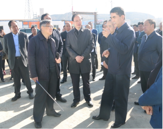 省委副書記、省長王建軍等領(lǐng)導(dǎo)一行視察海東工業(yè)園區(qū)臨空綜合經(jīng)濟(jì)園