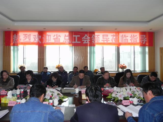 深入車間班組、“零距離”接觸職工、體驗(yàn)職工生活、傾聽職工心聲